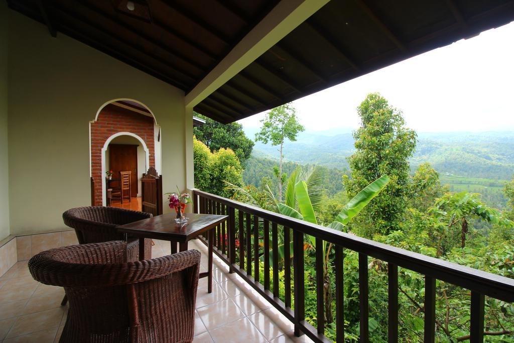 Made Homestay Munduk Exterior photo